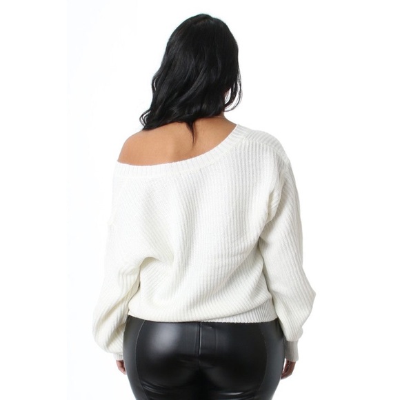 Solid Crochet Long Sleeve Oversized V-Neck Sweater. - Picture 2 of 2